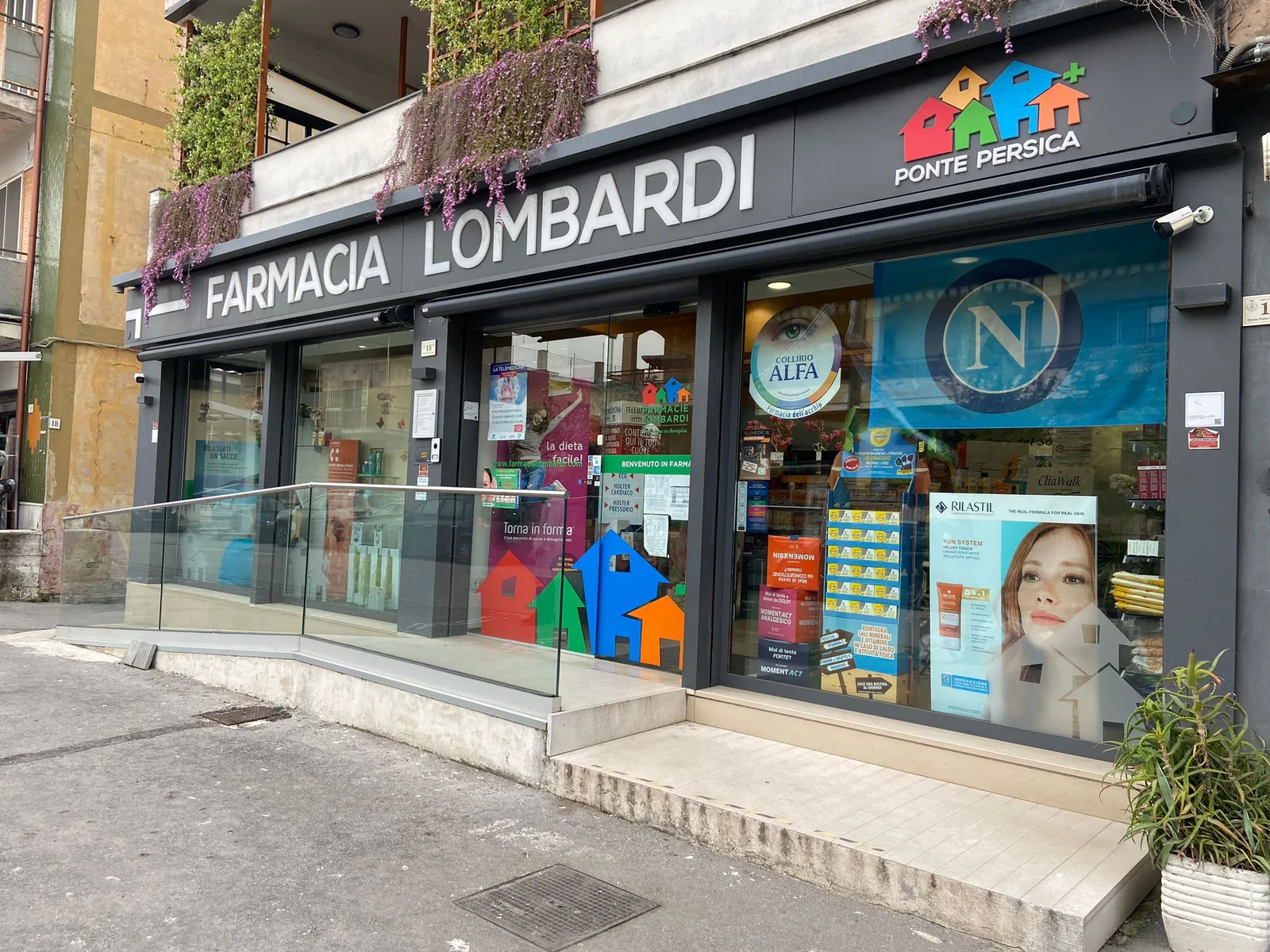 Esterno Farmacia Ponte Persica