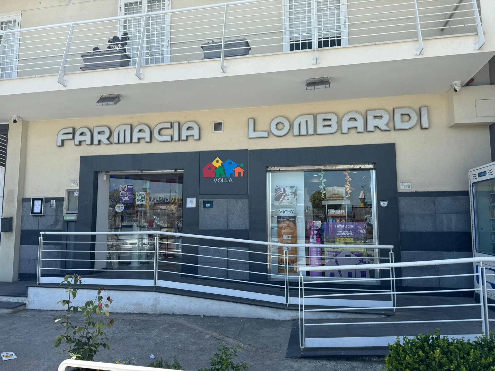 Esterno Farmacia Volla